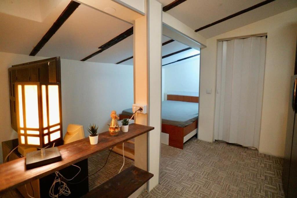 2-Room Cozy Retreat Near City Center Bucarest Extérieur photo
